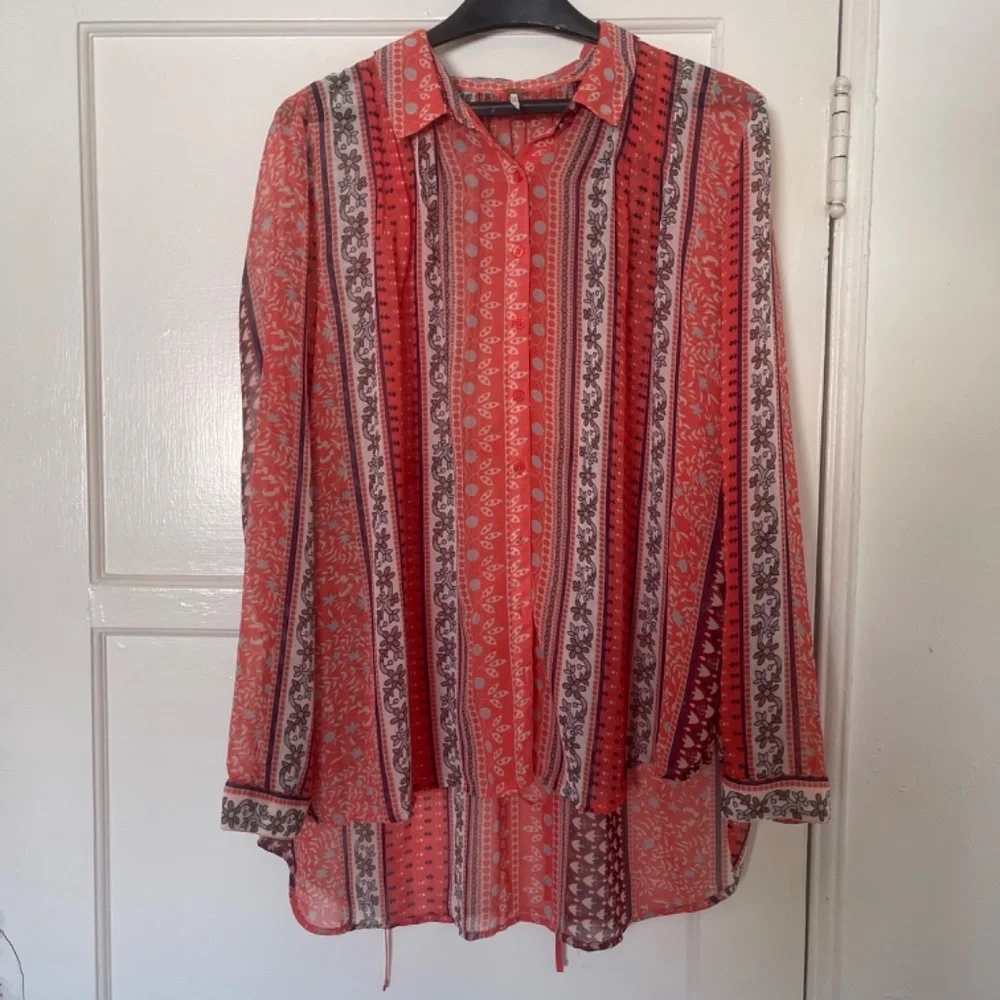 Free People moonlight miles coral patterned sheer blouse Size Large Boho - Picture 2 of 9